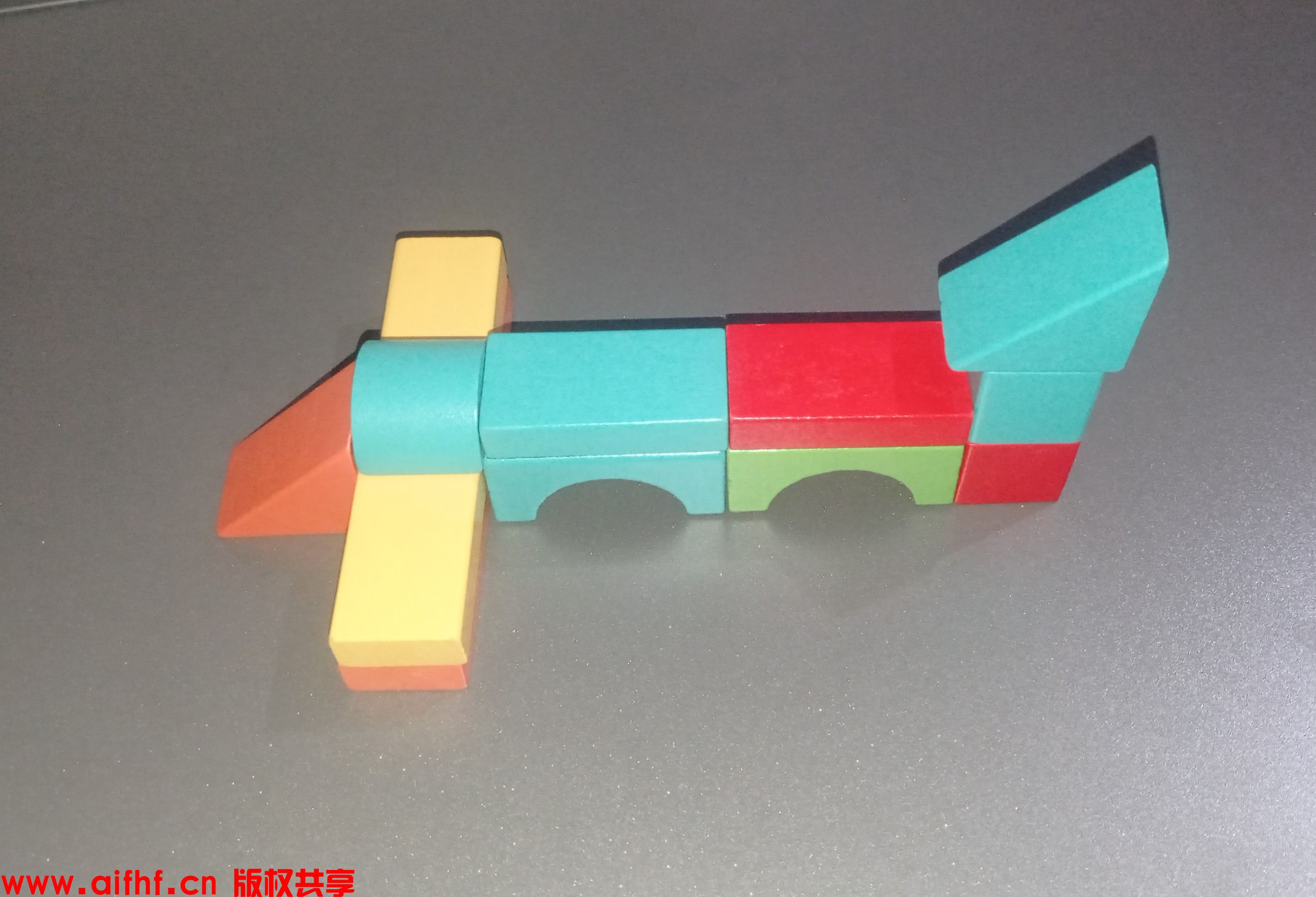 这积木拼的什么?